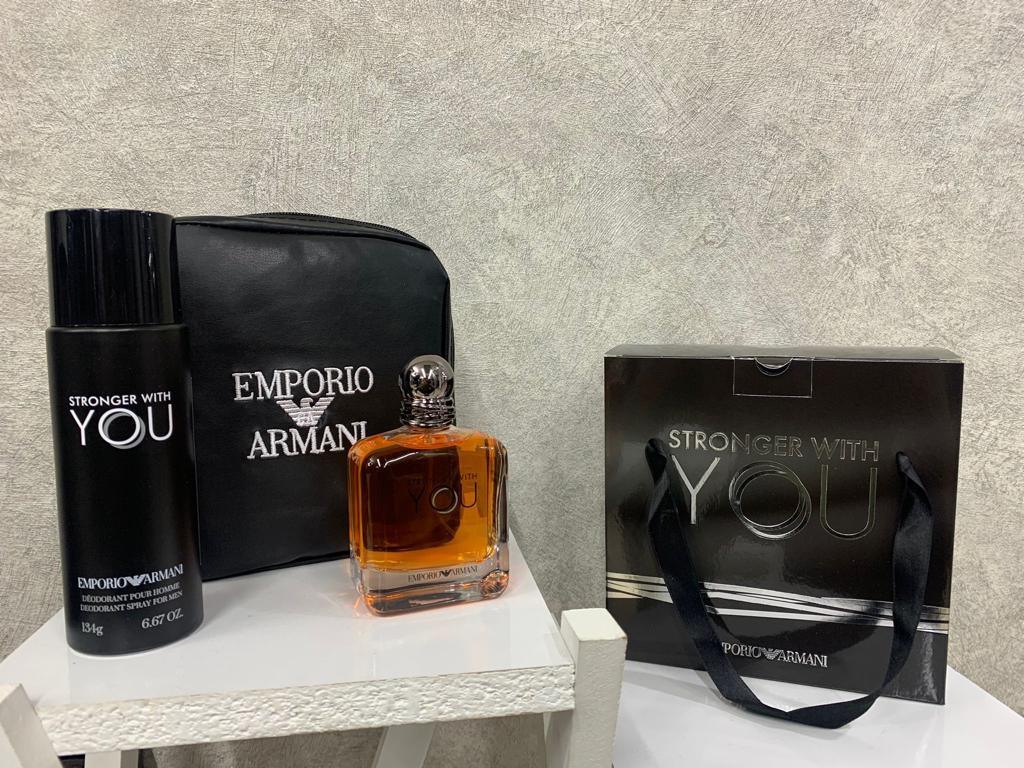 Set Cadou Bărbați – Armani Stronger With You - Parfumuriro